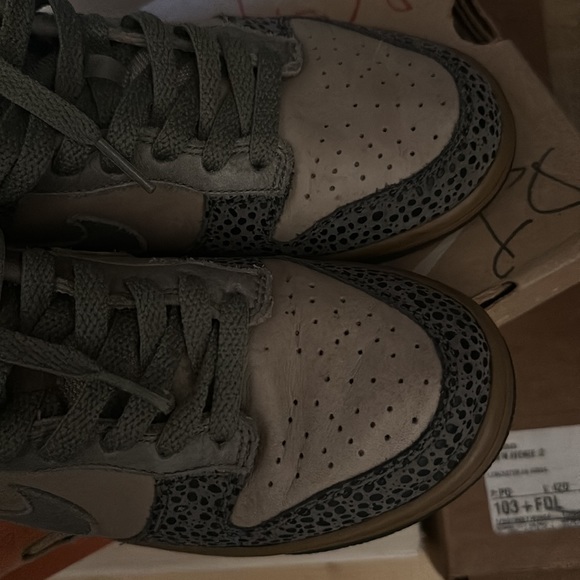 Nike - Picture 5 of 8